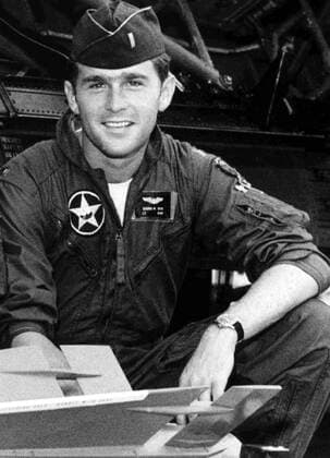 George W. Bush as a 1st Lt. in the Texas Air National Guard where he served from 1968 to 1973. Courtesy Everett Collection PUBLICATIONXNOTxINxCANxCHNxFRAxITAxJPNxNORxPOLxRUSxESPxUKxUSA Copyright: xCourtesyxEverettxCollectionx HISL029 EC003