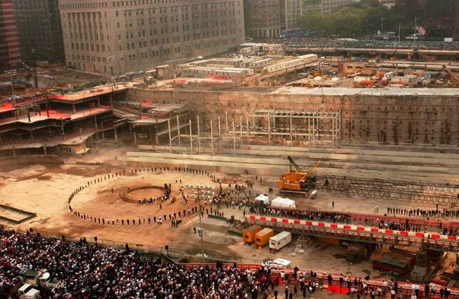 First Anniversary of the 9-11 terrorist attacks in New York City on September 11 2002 took place is the excavated World Trade Center site. Photo: Everett Collection Courtesy Everett Collection PUBLICATIONXNOTxINxCANxCHNxFRAxITAxJPNxNORxPOLxRUSxESPxUKxUSA Copyright: xCourtesyxEverettxCollectionx HISL029 EC231