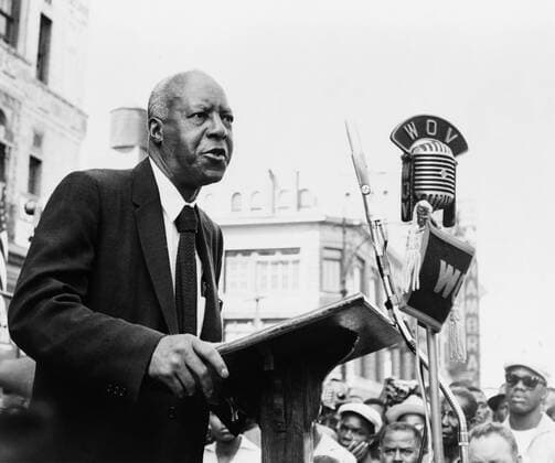A. Philip Randolph making speech at rally supporting Harlem Congressman Adam Clayton Powell. Aug. 1958. Courtesy Everett Collection PUBLICATIONXNOTxINxCANxCHNxFRAxITAxJPNxNORxPOLxRUSxESPxUKxUSA Copyright: xCourtesyxEverettxCollectionx HISL033 EC473