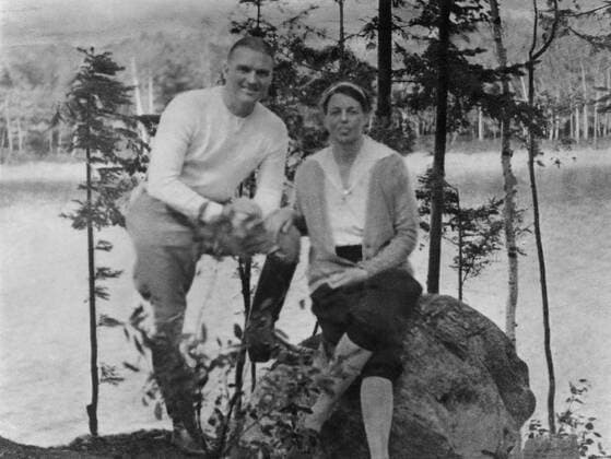 BerÃ¼hmte Feministinnen, Eleanor Roosevelt Eleanor Roosevelt and Earl Miller at Chazy Lake, New York. 1934. They became friends when he was her body guard when she was First Lady of New York State from 1929-1932. Rumors of romance have never been confirmed or disproved. (BSLOC_2013_5_208) Courtesy Everett Collection PUBLICATIONXNOTxINxCANxCHNxFRAxITAxJPNxNORxPOLxRUSxESPxUKxUSA Copyright: xCourtesyxEverettxCollectionx HISL035 EC257