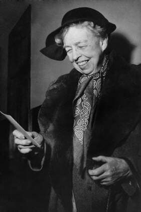 BerÃ¼hmte Feministinnen, Eleanor Roosevelt Eleanor Roosevelt in New York City in the 1950s. (BSLOC_2013_6_69) Courtesy Everett Collection PUBLICATIONXNOTxINxCANxCHNxFRAxITAxJPNxNORxPOLxRUSxESPxUKxUSA Copyright: xCourtesyxEverettxCollectionx HISL035 EC532