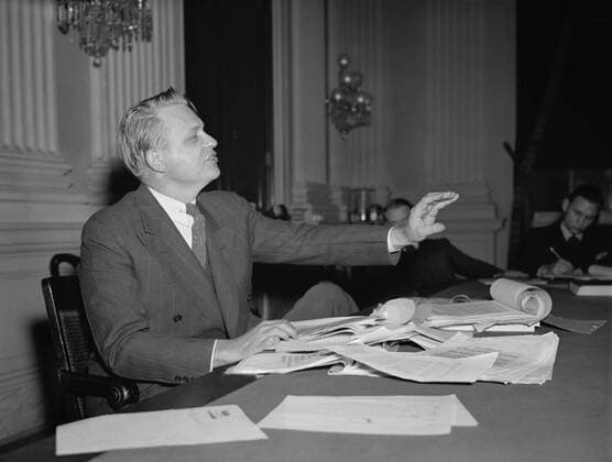 Democrat Congressman Martin Dies from Texas, ca. 1938. After three bland terms in Congress, he achieved notoriety as chairman of the first House Committee Un-American Activities, (HUAC). (BSLOC_2013_7_156) Courtesy Everett Collection PUBLICATIONXNOTxINxCANxCHNxFRAxITAxJPNxNORxPOLxRUSxESPxUKxUSA Copyright: xCourtesyxEverettxCollectionx HISL035 EC626