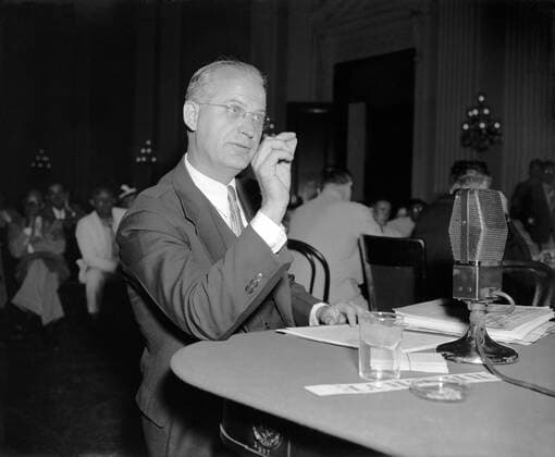 J.B. Matthews testifying to the HUAC on Aug. 22, 1938. The ex-communist served as chief investigator for the House Un-American Activities Committee headed by Martin Dies, Jr. in 1938-40. In June 1953, he became research director for Joseph McCarthy s Red Courtesy Everett Collection PUBLICATIONXNOTxINxCANxCHNxFRAxITAxJPNxNORxPOLxRUSxESPxUKxUSA Copyright: xCourtesyxEverettxCollectionx HISL035 EC631