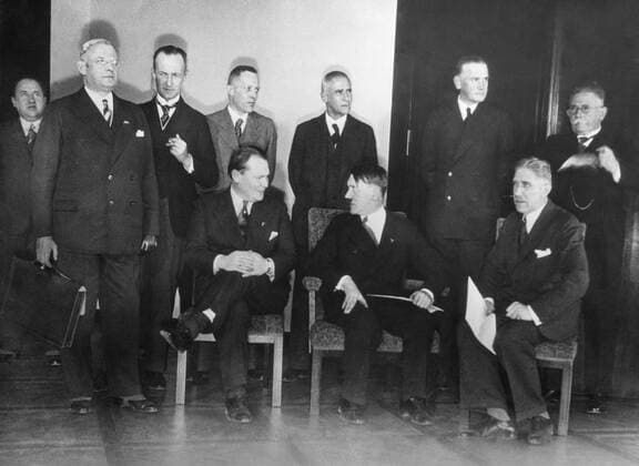 Adolf Hitler and his Cabinet, January 30, 1933, the day he became Prime Minister of Germany. Seated, L-R: Goering, without portfolio, Adolf Hitler, Chancellor; von Papen, Vice-Chancellor. Standing, L-R: Franz Seldt, Labor; Walther Funk, Under-Secretary Pr For usage credit please use; PUBLICATIONXNOTxINxCANxCHNxFRAxITAxJPNxNORxPOLxRUSxESPxUKxUSA Copyright: xCourtesyxEverettxCollectionx HISL040 EC336