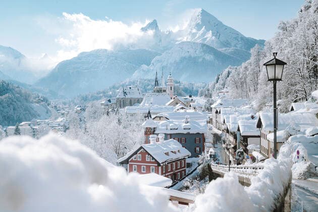 Germany, Bavaria, Berchtesgaden, Town and Watzmann in deep snow  JRAF00021