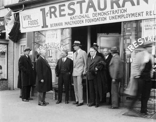 1 CENT RESTAURANT of the Bernarr MacFadden Foundation for Unemployment Relief. 1932-33 in Washington, D.C. during the Great Depression. MacFadden was the publisher of PHYSICAL CULTURE, a magazine that promoted his nutritional and health theories. (BSLOC_2 For usage credit please use; PUBLICATIONXNOTxINxCANxCHNxFRAxITAxJPNxNORxPOLxRUSxESPxUKxUSA Copyright: xCourtesyxEverettxCollectionx HISL041 EC236