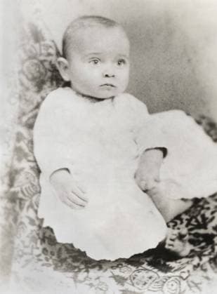 Future President Harry Truman as a baby. He was born in Lamar, Missouri on May 8, 1884 (BSLOC_2018_2_11) For usage credit please use; PUBLICATIONXNOTxINxCANxCHNxFRAxITAxJPNxNORxPOLxRUSxESPxUKxUSA Copyright: xCourtesyxEverettxCollectionx HISL046 EC848