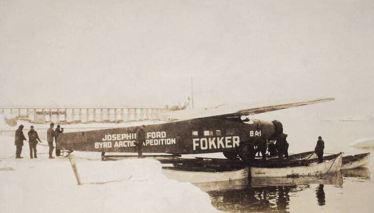 Arctic aviator Richard Byrds Fokker Tri-motor monoplane before its flight to the North Pole. Spitsbergen Island, Norway, May 1926 (BSLOC_2018_2_28) For usage credit please use; PUBLICATIONXNOTxINxCANxCHNxFRAxITAxJPNxNORxPOLxRUSxESPxUKxUSA Copyright: xCourtesyxEverettxCollectionx HISL046 EC945