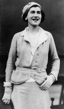 IMAGO ICONS: Coco Chanel Gabrielle Coco Chanel, June 19, 1936 Courtesy Everett Collection PUBLICATIONXNOTxINxCANxCHNxFRAxITAxJPNxNORxPOLxRUSxESPxUKxUSA Copyright: xCourtesyxEverettxCollectionx PBDCOCH EC003