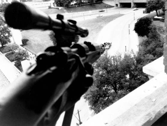 IMAGO History, Ermordung von US-PrÃ¤sident John F. Kennedy in Dallas, 1963 New Inquiry, a bolt action rifle mounted on the window sill of the 6th floor of the Book Depository, 1967 Courtesy Everett Collection PUBLICATIONXNOTxINxCANxCHNxFRAxITAxJPNxNORxPOLxRUSxESPxUKxUSA Copyright: xCourtesyxEverettxCollectionx TBDNEIN EC002