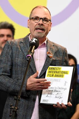 David France bei der Verleihung des Amnesty International Film Award 2020 für den Film Welcome to Chechnya auf der Berlinale 2020 70. Internationale Filmfestspiele Berlin im Hotel Grand Hyatt. Berlin, 29.02.2020