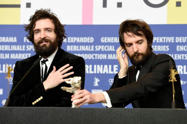 Fabio D™Innocenzo und Damiano D™Innocenzo (Silberner Bär beste Drehbcuh Favolacce Bad Tales ) bei der Pressekonferenz der Preisträger auf der Berlinale 2020 70. Internationale Filmfestspiele Berlin im Hotel Grand Hyatt. Berlin, 29.02.2020