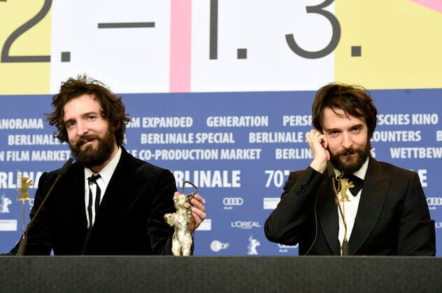 Fabio D™Innocenzo und Damiano D™Innocenzo (Silberner Bär beste Drehbcuh Favolacce Bad Tales ) bei der Pressekonferenz der Preisträger auf der Berlinale 2020 70. Internationale Filmfestspiele Berlin im Hotel Grand Hyatt. Berlin, 29.02.2020