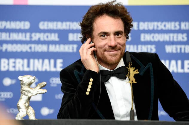 Elio Germano (Silbener Bär Bester Darsteller Volevo nascondermi Hidden Away )bei der Pressekonferenz der Preisträger auf der Berlinale 2020 70. Internationale Filmfestspiele Berlin im Hotel Grand Hyatt. Berlin, 29.02.2020