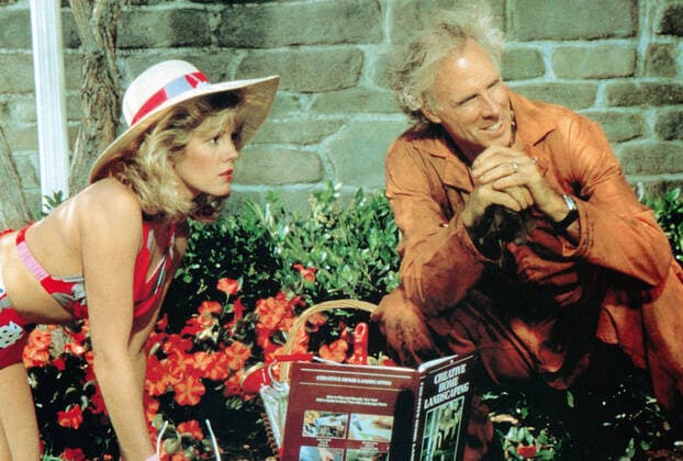 THE BURBS, from left: Wendy Schaal, Bruce Dern, 1989, Ã‚Â© Universal courtesy Everett Collection Â©Universal Courtesy Everett Collection PUBLICATIONXNOTxINxCANxCHNxFRAxITAxJPNxNORxPOLxRUSxESPxUKxUSA Copyright: xÃ‚Â©Universal CourtesyxEverettxCollectionx M8DBURB EC003