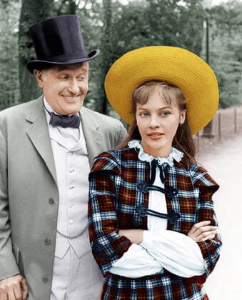 GIGI, from left: Maurice Chevalier, Leslie Caron, 1958 Courtesy Everett Collection PUBLICATIONXNOTxINxCANxCHNxFRAxITAxJPNxNORxPOLxRUSxESPxUKxUSA Copyright: xCourtesyxEverettxCollectionx M8DGIGI EC005