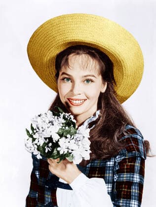 GIGI, Leslie Caron, 1958 Courtesy Everett Collection PUBLICATIONXNOTxINxCANxCHNxFRAxITAxJPNxNORxPOLxRUSxESPxUKxUSA Copyright: xCourtesyxEverettxCollectionx M8DGIGI EC007