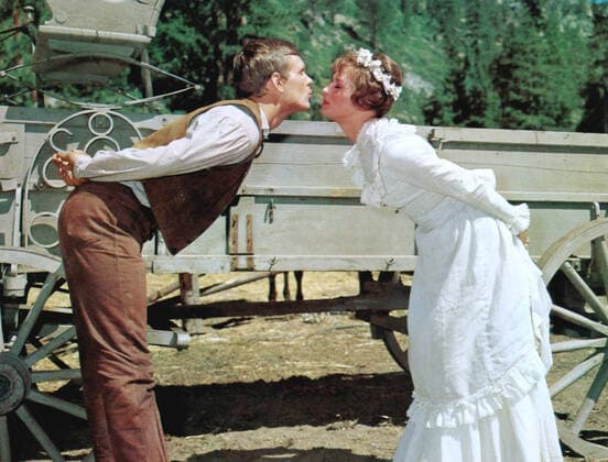 MAIL ORDER BRIDE, Keir Dullea, Lois Nettleton, 1964 Courtesy Everett Collection PUBLICATIONXNOTxINxCANxCHNxFRAxITAxJPNxNORxPOLxRUSxESPxUKxUSA Copyright: xCourtesyxEverettxCollectionx M8DMAOR EC002