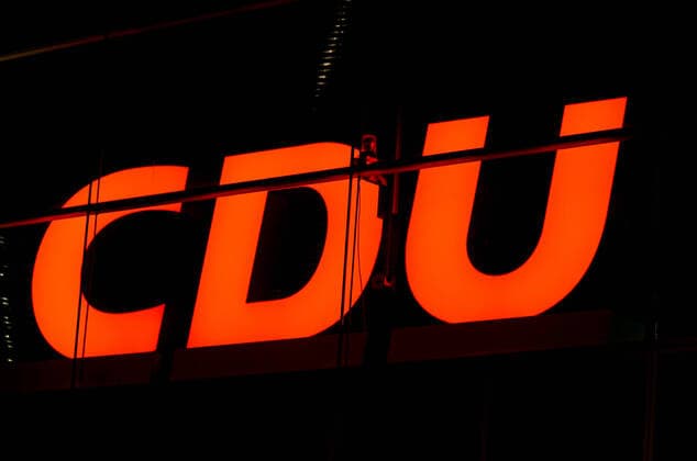 Konrad -Adenauer Haus, CDU-Logo , Parteizentrale der CDU in Berlin, Bundesgeschäftsstelle der CDU, .