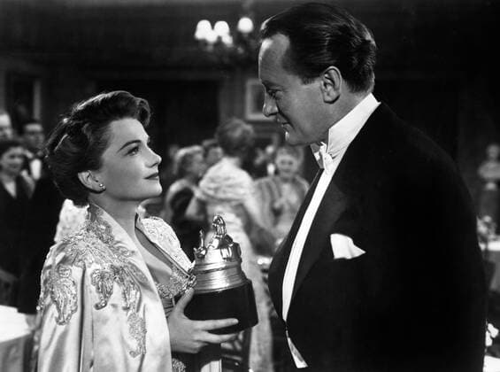 OSCARS. Bester Nebendarsteller. PreistrÃ¤ger 1951-1960 ALL ABOUT EVE, Anne Baxter, George Sanders, 1950, TM and Copyright (c) 20th Century Fox Film Corp. All rights reserved. Â©20thCentFox Courtesy Everett Collection PUBLICATIONXNOTxINxCANxCHNxFRAxITAxJPNxNORxPOLxRUSxESPxUKxUSA Copyright: xÃ‚Â©20thCentFox CourtesyxEverettxCollectionx MBDALAB EC023