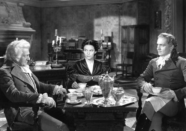 OSCARS. Beste Nebendarstellerin. PreistrÃ¤gerinnen 1937-1940 ANTHONY ADVERSE, Claude Rains, Gale Sondergaard, Frederic March, 1936 Courtesy Everett Collection PUBLICATIONXNOTxINxCANxCHNxFRAxITAxJPNxNORxPOLxRUSxESPxUKxUSA Copyright: xCourtesyxEverettxCollectionx MBDANAD EC013