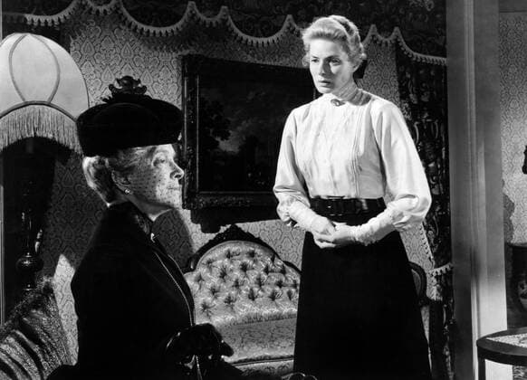 OSCARS. Beste Hauptdarstellerin. PreistrÃ¤gerinnen 1951-1960 ANASTASIA, Helen Hayes, Ingrid Bergman, 1956, TM and Copyright (c) 20th Century Fox Film Corp. All rights reserved. Courtesy: Everett Collection Â©20thCentFox Courtesy Everett Collection PUBLICATIONXNOTxINxCANxCHNxFRAxITAxJPNxNORxPOLxRUSxESPxUKxUSA Copyright: xÃ‚Â©20thCentFox CourtesyxEverettxCollectionx MBDANAS FE002