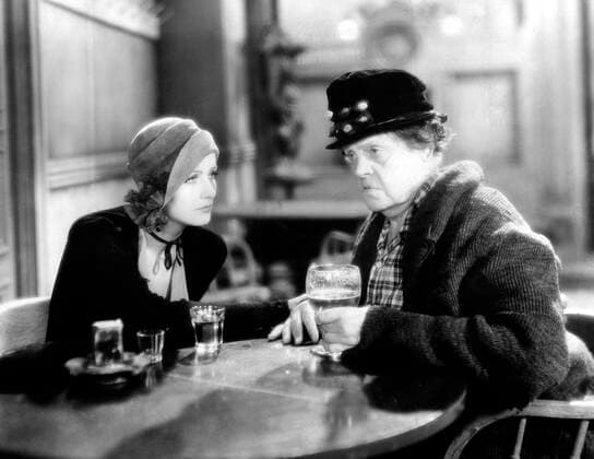 ANNA CHRISTIE, Greta Garbo, Marie Dressler, 1930 Courtesy Everett Collection PUBLICATIONXNOTxINxCANxCHNxFRAxITAxJPNxNORxPOLxRUSxESPxUKxUSA Copyright: xCourtesyxEverettxCollectionx MBDANCH EC013