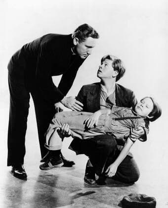 OSCARS. Bester Hauptdarsteller. PreistrÃ¤ger 1931-1940 BOYS TOWN, Spencer Tracy, Mickey Rooney, Bobs Watson, 1938 Courtesy Everett Collection PUBLICATIONXNOTxINxCANxCHNxFRAxITAxJPNxNORxPOLxRUSxESPxUKxUSA Copyright: xCourtesyxEverettxCollectionx MBDBOTO EC086