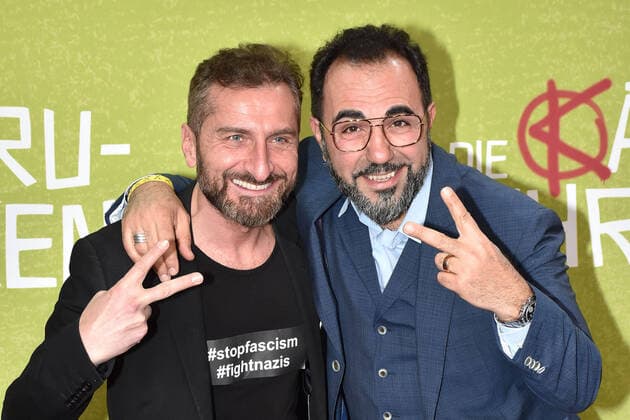 Bilder des Jahres 2020, Entertainment 03 März Entertainment Themen der Woche KW10 Entertainment Bilder des Tages Tim Seyfi und Adnan Maral bei der Film Premiere von Die Känguru-Chroniken am 3.03.2020 in Berlin Die Kaenguru-Chroniken Filmpremiere in Berlin *** Tim Seyfi and Adnan Maral at the film premiere of The Kangaroo Chronicles on 3 03 2020 in Berlin The Kaenguru Chronicles Film premiere in Berlin 