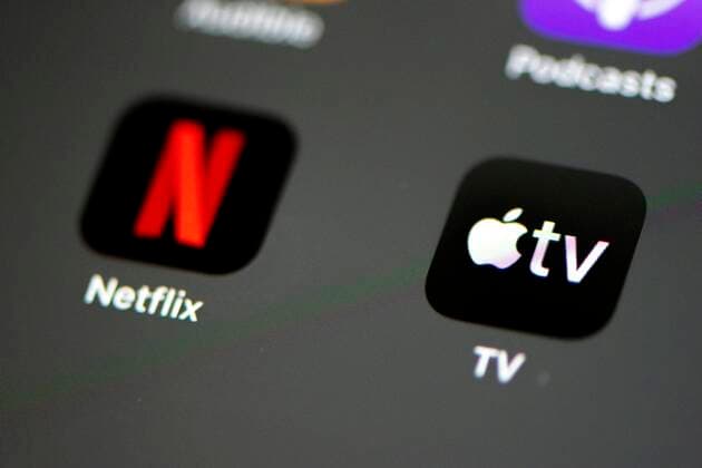 Apple TV App, Netflix App, Video Streaming Service, App-Icon, Display, iPhone, iOS, Smartphone, Nahaufnahme, Detail, Deutschland, Europa Copyright: imageBROKER/NathaliexLieckfeld iblnal05124980.jpg