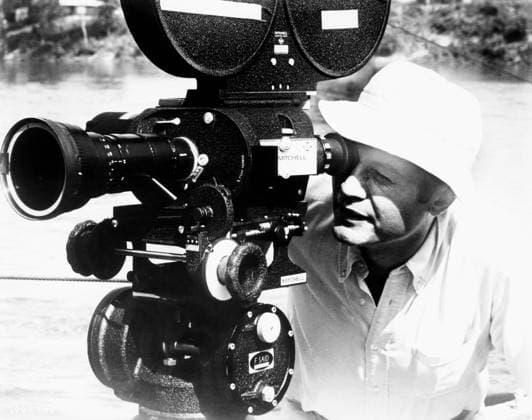 BLOODY MAMA, director Roger Corman, on-set, 1970 Courtesy Everett Collection PUBLICATIONXNOTxINxCANxCHNxFRAxITAxJPNxNORxPOLxRUSxESPxUKxUSA Copyright: xCourtesyxEverettxCollectionx MBDBLMA EC064