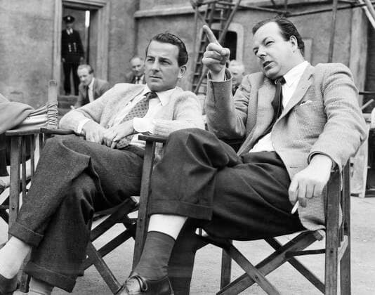 THE COLDITZ STORY, producer Ivan Foxwell, director Guy Hamilton, on set, 1955 Courtesy Everett Collection PUBLICATIONXNOTxINxCANxCHNxFRAxITAxJPNxNORxPOLxRUSxESPxUKxUSA Copyright: xCourtesyxEverettxCollectionx MBDCOST EC007
