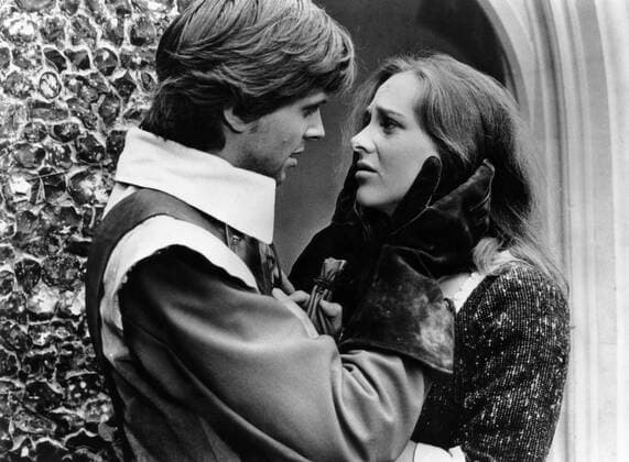 THE CONQUEROR WORM, (aka WITCHFINDER GENERAL), Ian Ogilvy, Hilary Dwyer, (aka Hilary Heath), 1968 Courtesy Everett Collection PUBLICATIONXNOTxINxCANxCHNxFRAxITAxJPNxNORxPOLxRUSxESPxUKxUSA Copyright: xCourtesyxEverettxCollectionx MBDCOWO EC012