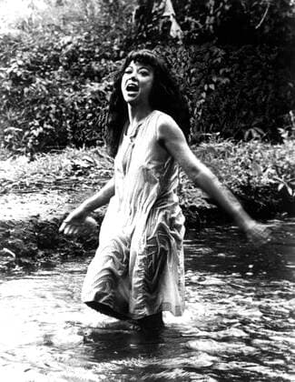 CRY OF BATTLE, Rita Moreno, 1963 Courtesy Everett Collection PUBLICATIONXNOTxINxCANxCHNxFRAxITAxJPNxNORxPOLxRUSxESPxUKxUSA Copyright: xCourtesyxEverettxCollectionx MBDCROF EC013