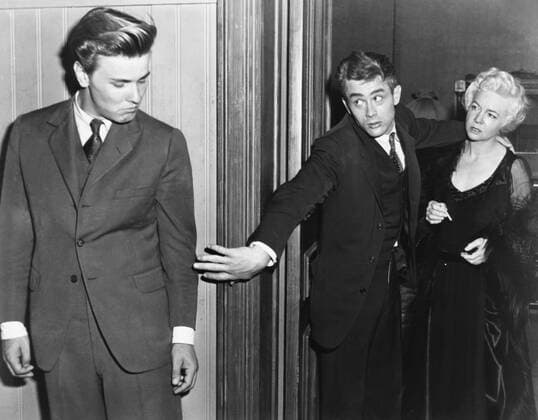 OSCARS: Beste Nebendarstellerin, PreistrÃ¤gerinnen 1951-1960 EAST OF EDEN, from left: Richard Davalos, James Dean, Jo Van Fleet, 1955 Courtesy Everett Collection PUBLICATIONXNOTxINxCANxCHNxFRAxITAxJPNxNORxPOLxRUSxESPxUKxUSA Copyright: xCourtesyxEverettxCollectionx MBDEAOF EC103