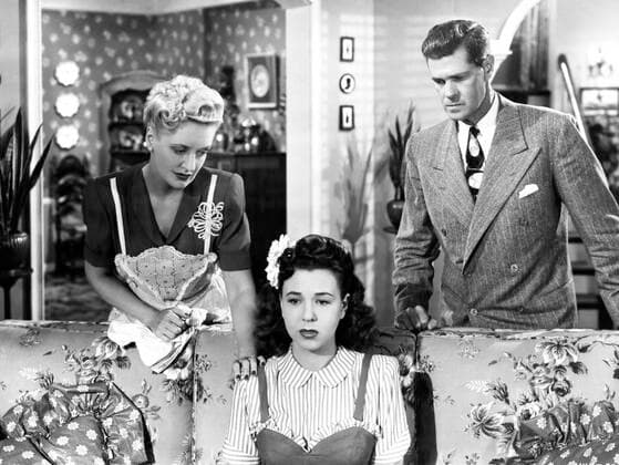FACES IN THE FOG, from left, Lee Patrick, Jane Withers, Paul Kelly, 1944 Courtesy Everett Collection PUBLICATIONXNOTxINxCANxCHNxFRAxITAxJPNxNORxPOLxRUSxESPxUKxUSA Copyright: xCourtesyxEverettxCollectionx MBDFAIN EC093