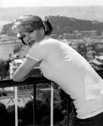 FOLLOW THE BOYS, Janis Paige on location, Nice, France, 1963 Courtesy Everett Collection PUBLICATIONXNOTxINxCANxCHNxFRAxITAxJPNxNORxPOLxRUSxESPxUKxUSA Copyright: xCourtesyxEverettxCollectionx MBDFOTH EC129