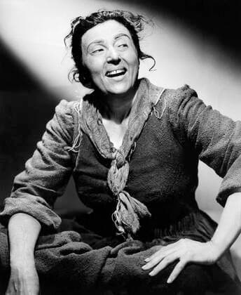 OSCARS. Beste Nebendarstellerin. PreistrÃ¤gerinnen 1941-1950 FOR WHOM THE BELL TOLLS, Katrina Paxinou, 1943 Courtesy Everett Collection PUBLICATIONXNOTxINxCANxCHNxFRAxITAxJPNxNORxPOLxRUSxESPxUKxUSA Copyright: xCourtesyxEverettxCollectionx MBDFOWH EC040