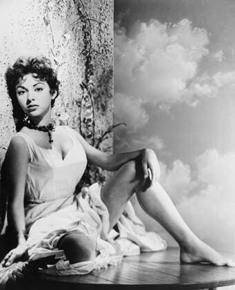 GARDEN OF EVIL, Rita Moreno, 1954, TM & Copyright Ã‚Â© 20th Century Fox Film Corp. courtesy Everett Collection PUBLICATIONXNOTxINxCANxCHNxFRAxITAxJPNxNORxPOLxRUSxESPxUKxUSA Copyright: x20thCentFox CourtesyxEverettxCollectionx MBDGAOF FE015