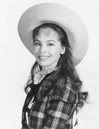 GIGI, Leslie Caron, 1958 Courtesy Everett Collection PUBLICATIONXNOTxINxCANxCHNxFRAxITAxJPNxNORxPOLxRUSxESPxUKxUSA Copyright: xCourtesyxEverettxCollectionx MBDGIGI EC072