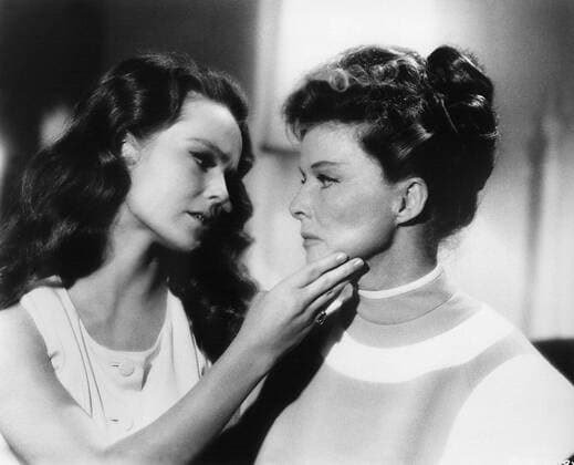 OSCARS. Beste Hauptdarstellerin. PreistrÃ¤gerinnen 1961-1970 GUESS WHO S COMING TO DINNER, Katharine Houghton, Katharine Hepburn, 1967 Courtesy Everett Collection PUBLICATIONXNOTxINxCANxCHNxFRAxITAxJPNxNORxPOLxRUSxESPxUKxUSA Copyright: xCourtesyxEverettxCollectionx MBDGUWH EC001