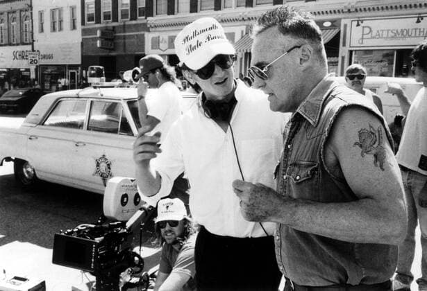 THE INDIAN RUNNER, from left, director Seam Penn, Dennis Hopper, on location, 1991, Ã‚Â©MGM courtesy Everett Collection Â©MGM Courtesy Everett Collection PUBLICATIONXNOTxINxCANxCHNxFRAxITAxJPNxNORxPOLxRUSxESPxUKxUSA Copyright: xMGM CourtesyxEverettxCollectionx MBDINRU EC001