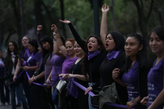 Dozens of women participate in the formation of a human chain against gender violence, on the eve of the celebration of International Women s Day, in Mexico City, Mexico, 07 March 2020. Women form human chain in Mexico to reject gender violence !ACHTUNG: NUR REDAKTIONELLE NUTZUNG!  Copyright: xSashenkaxGutierrezx AME2385 20200308-637192314912943857