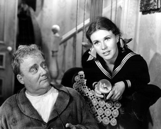 OSCARS. Beste Hauptdarstellerin. PreistrÃ¤gerinnen 1941-1950 KITTY FOYLE, Ernest Cossart, Ginger Rogers, 1940 Courtesy Everett Collection PUBLICATIONXNOTxINxCANxCHNxFRAxITAxJPNxNORxPOLxRUSxESPxUKxUSA Copyright: xCourtesyxEverettxCollectionx MBDKIFO EC003