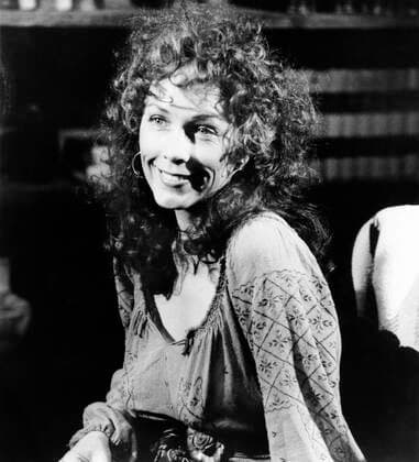 THE MANITOU, Stella Stevens, 1978, Avco Embassy courtesy Everett Collection Â©Avco Embassy Courtesy Everett Collection PUBLICATIONXNOTxINxCANxCHNxFRAxITAxJPNxNORxPOLxRUSxESPxUKxUSA Copyright: xAvcoxEmbassyx xCourtesyxEverettxCollectionx MBDMANI EC012