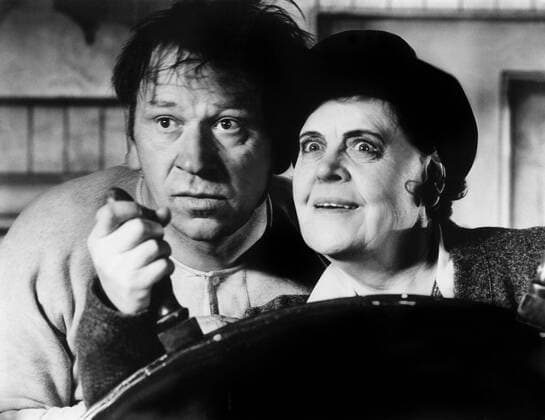 OSCARS. Beste Hauptdarstellerin. PreistrÃ¤gerinnen 1931-1940 MIN AND BILL, Wallace Beery, Marie Dressler, 1930 Courtesy Everett Collection PUBLICATIONXNOTxINxCANxCHNxFRAxITAxJPNxNORxPOLxRUSxESPxUKxUSA Copyright: xCourtesyxEverettxCollectionx MBDMIAN EC006