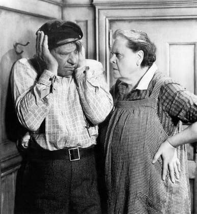 OSCARS. Beste Hauptdarstellerin. PreistrÃ¤gerinnen 1931-1940 MIN AND BILL, Wallace Beery, Marie Dressler, 1930 Courtesy Everett Collection PUBLICATIONXNOTxINxCANxCHNxFRAxITAxJPNxNORxPOLxRUSxESPxUKxUSA Copyright: xCourtesyxEverettxCollectionx MBDMIAN EC028