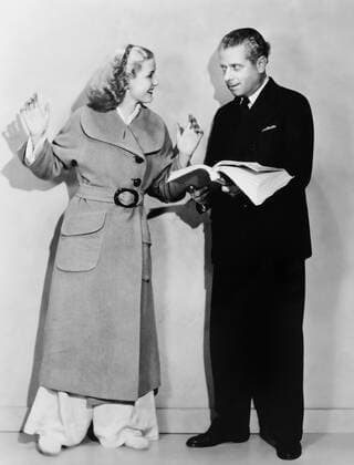 A MIDSUMMER NIGHT S DREAM, from left: Anita Louise, director Max Reinhardt in rehearsal, 1935 Courtesy Everett Collection PUBLICATIONXNOTxINxCANxCHNxFRAxITAxJPNxNORxPOLxRUSxESPxUKxUSA Copyright: xCourtesyxEverettxCollectionx MBDMINI EC070