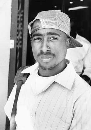 POETIC JUSTICE, Tupac Shakur, 1993. Columbia courtesy Everett Collection Â©Columbia Pictures Courtesy Everett Collection PUBLICATIONXNOTxINxCANxCHNxFRAxITAxJPNxNORxPOLxRUSxESPxUKxUSA Copyright: xColumbiaxPictures CourtesyxEverettxCollectionx MBDPOJU EC002