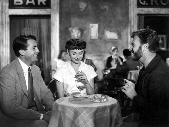 ROMAN HOLIDAY, Gregory Peck, Audrey Hepburn, Eddie Albert, 1953 Courtesy Everett Collection !ACHTUNG AUFNAHMEDATUM GESCHÃ„TZT! PUBLICATIONXNOTxINxCANxCHNxFRAxITAxJPNxNORxPOLxRUSxESPxUKxUSA Copyright: xCourtesyxEverettxCollectionx MBDROHO EC022